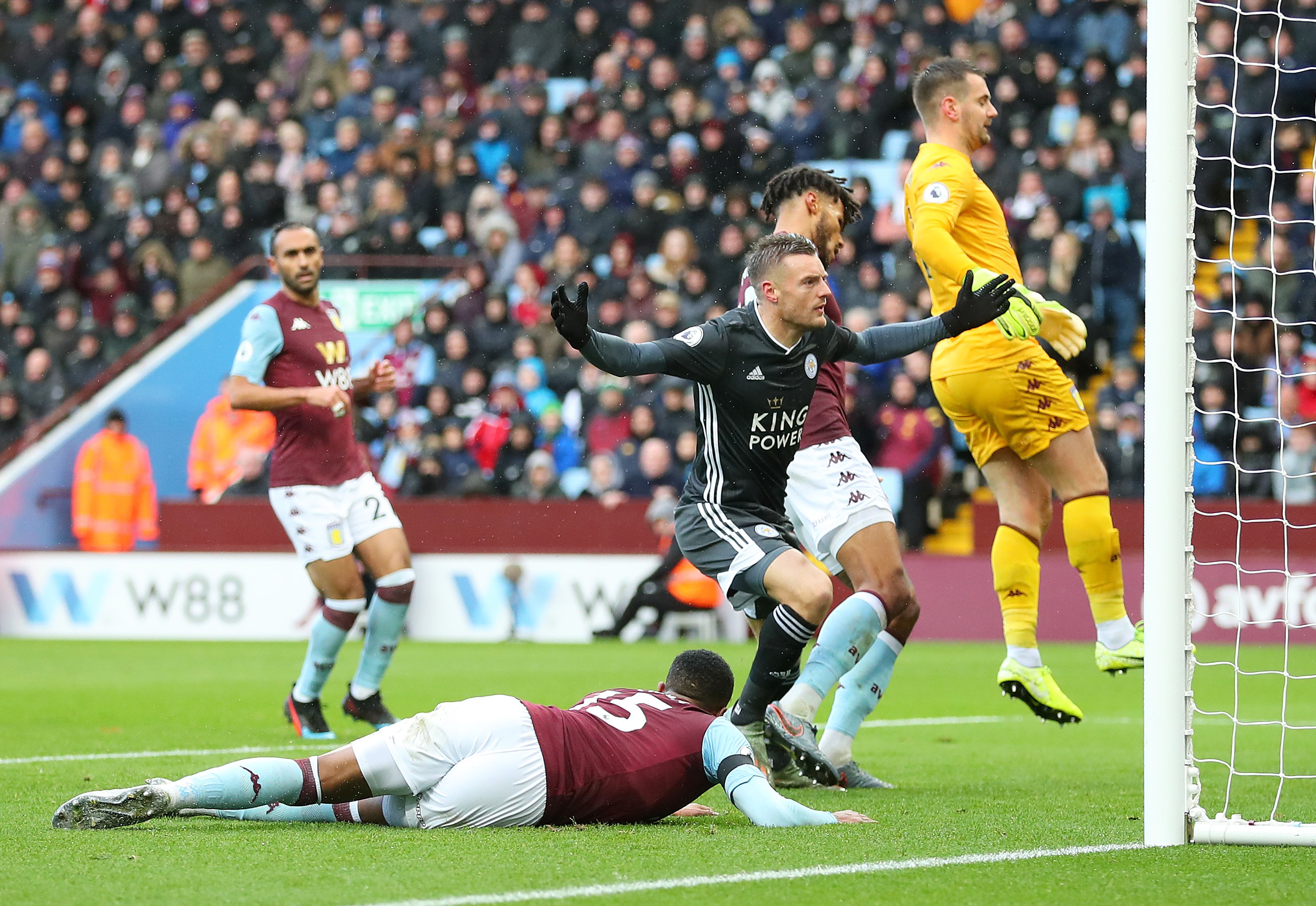 确保比赛中 确保比赛中